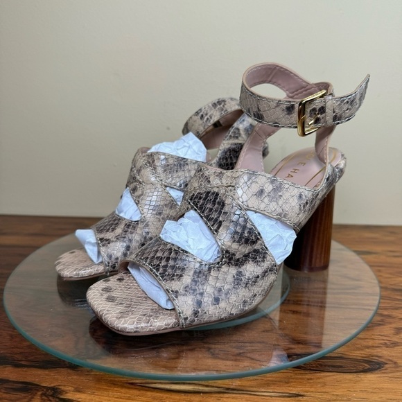 Cole Haan Reina City Sandal in Snake Printed Leather - Picture 5 of 16
